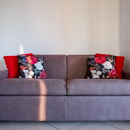 Residenza Oleandro Lägenhet Desenzano del Garda Exteriör bild