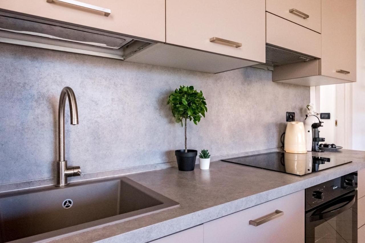 Residenza Oleandro Lägenhet Desenzano del Garda Exteriör bild