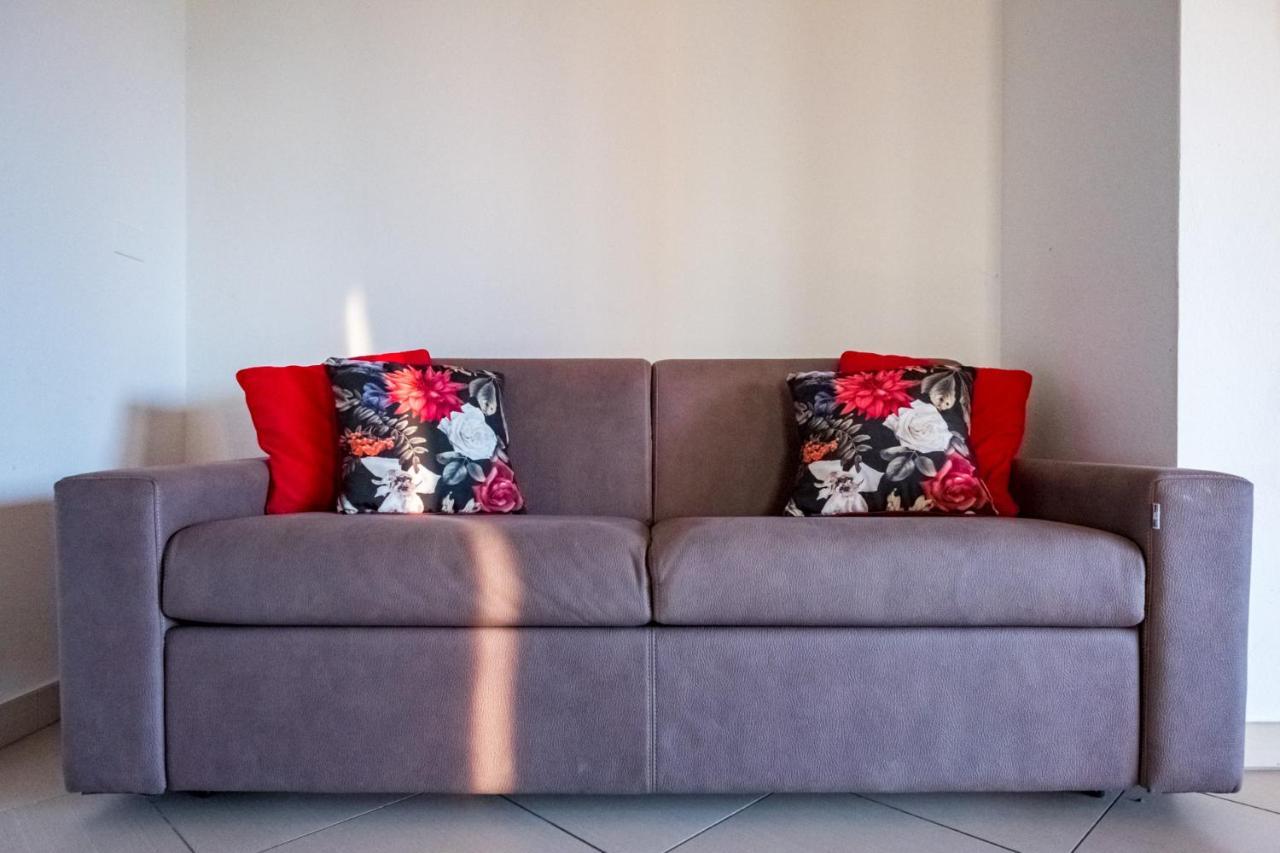 Residenza Oleandro Lägenhet Desenzano del Garda Exteriör bild