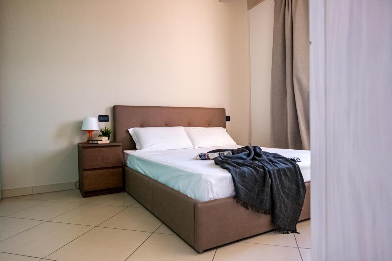Residenza Oleandro Lägenhet Desenzano del Garda Exteriör bild