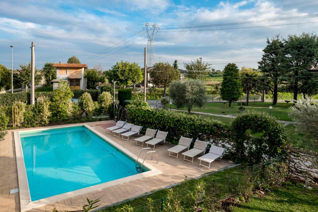 Residenza Oleandro Lägenhet Desenzano del Garda Exteriör bild