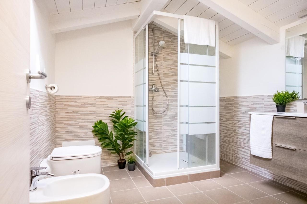 Residenza Oleandro Lägenhet Desenzano del Garda Exteriör bild