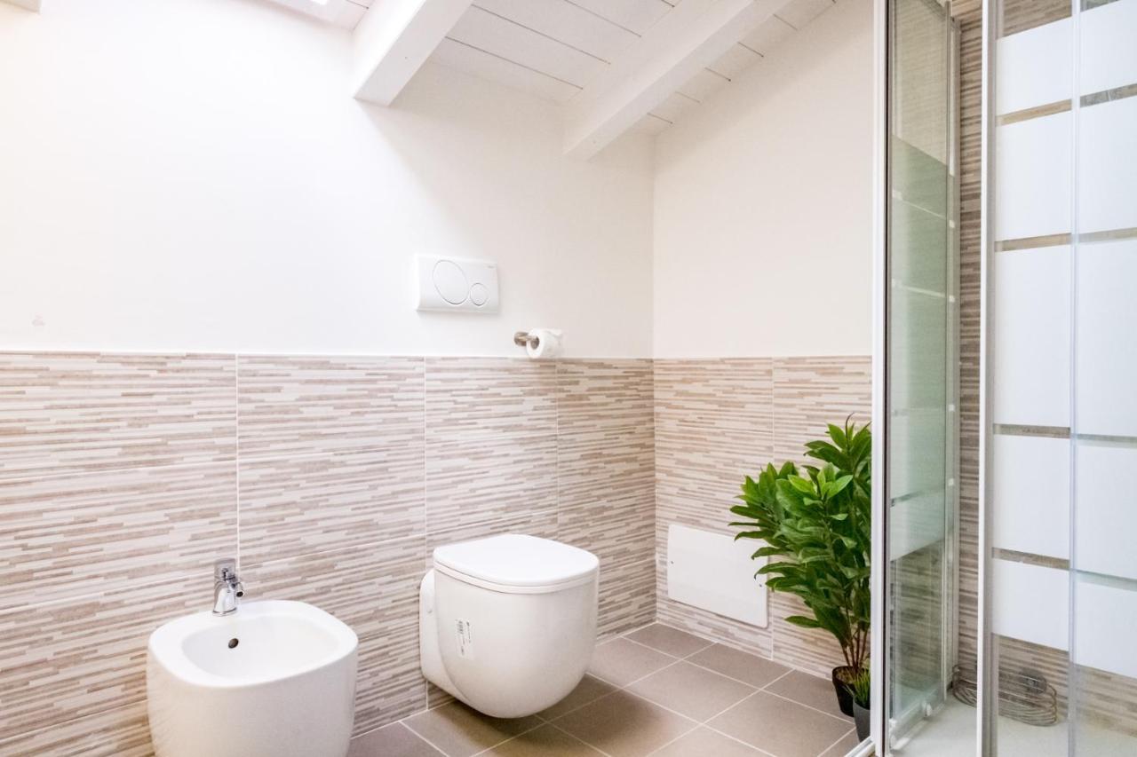Residenza Oleandro Lägenhet Desenzano del Garda Exteriör bild